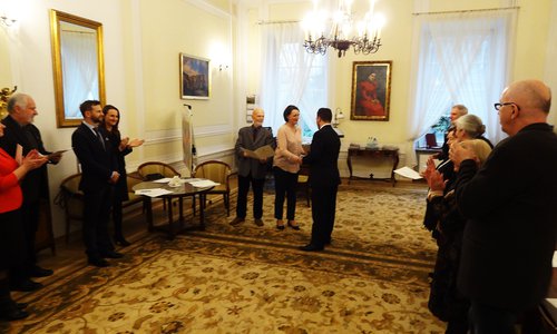 Image description